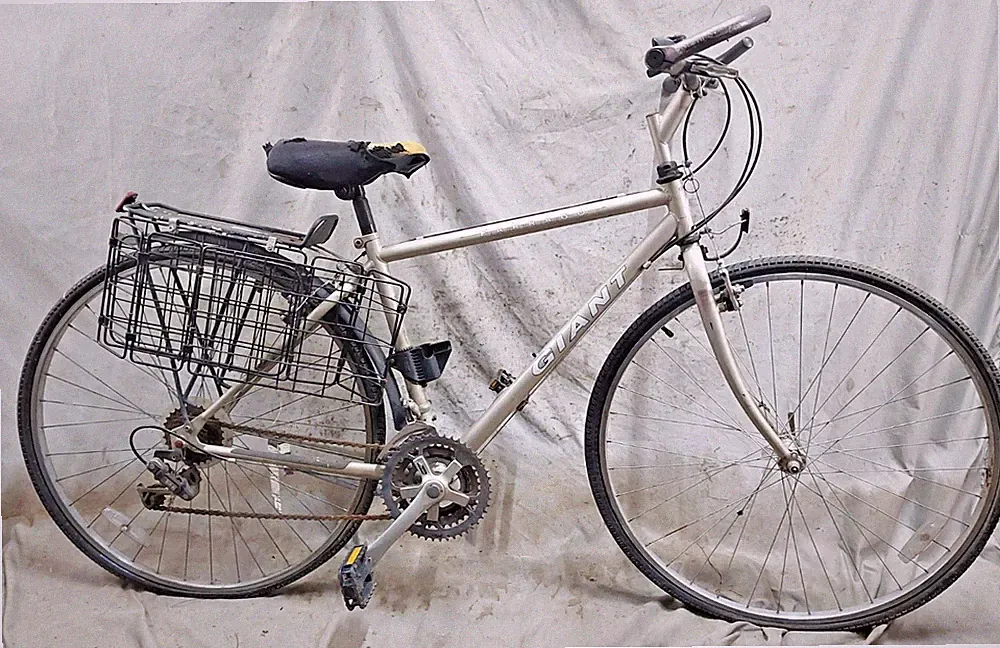 1997 Giant Farrago City Hybrid Bike 17" Medium Steel 18Speed Commuter Rigid Cafe