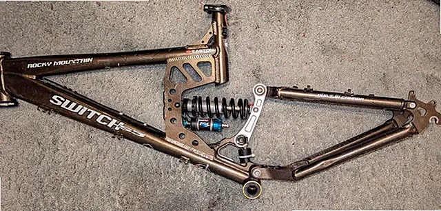 ROCKY MOUNTAIN SWITCH BICYCLE FRAME AND FOX DHX 5.0 REAR COIL SHOCK 18"